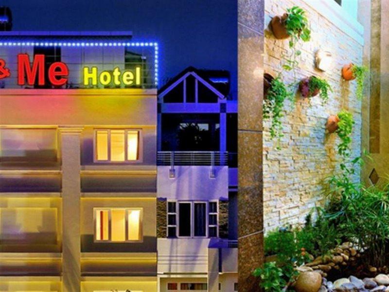 U And Me Hotel Tan Phong Exterior photo